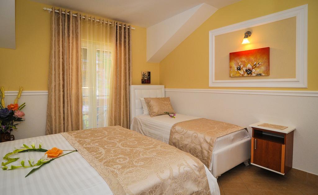 Apartments Scepanovic Tivat Ngoại thất bức ảnh